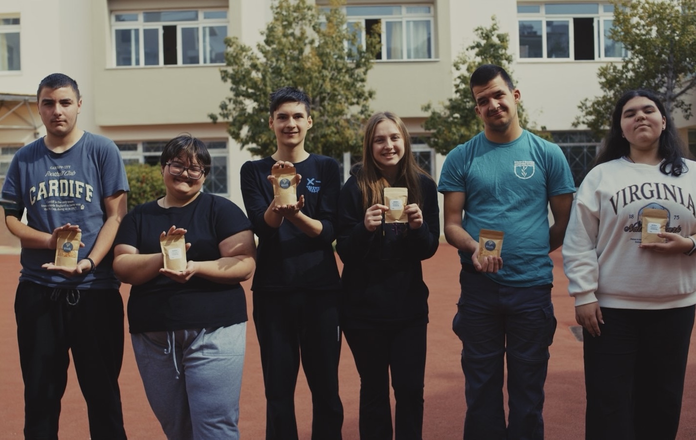 Φλούδι ΕΝ.Ε.Ε.ΓΥ.Λ. Αγίας Παρασκευής και για κωφούςβαρήκοους μαθητές